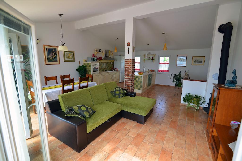 Sibenik Modern Apartment Bilik gambar